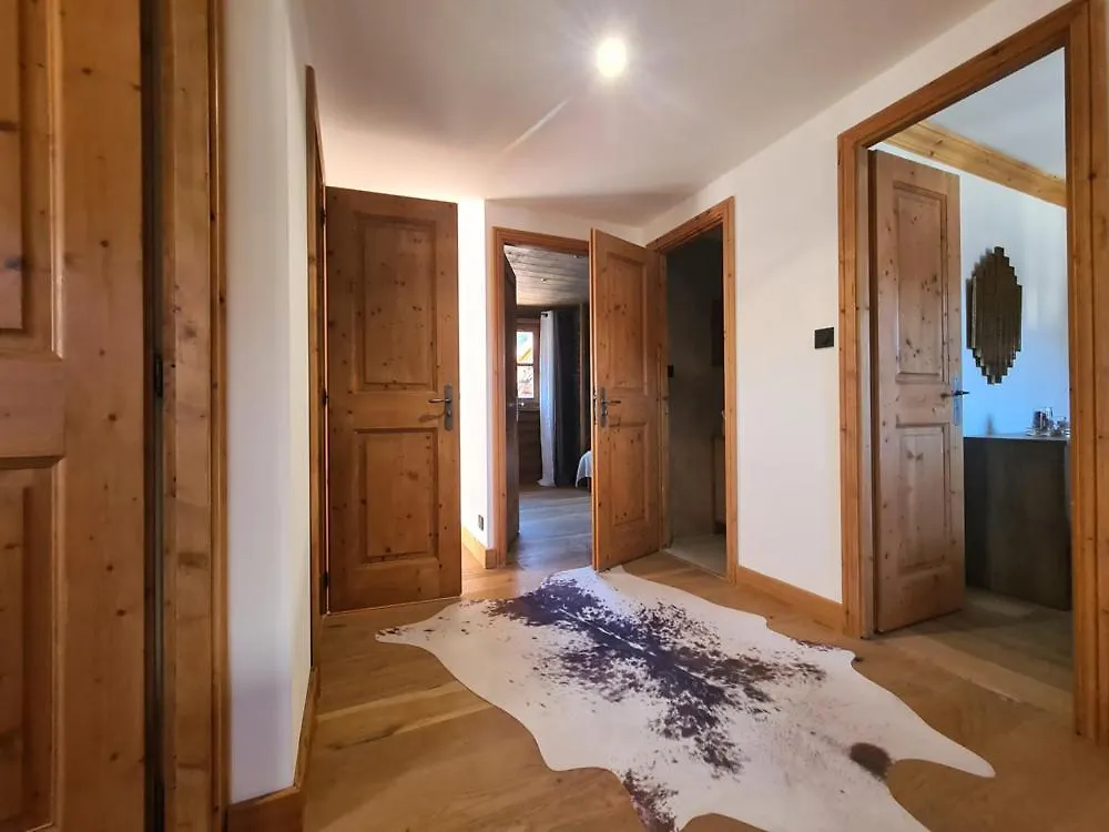 Chalet La Louve, Courchevel 1650- 15 Personnes Jacuzzi Et Hammam Pistes 70 M,Commerces 50M Villa 0*,  France