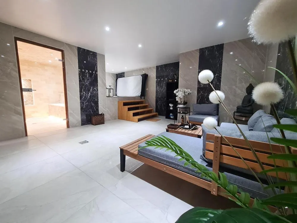 Chalet La Louve, Courchevel 1650- 15 Personnes Jacuzzi Et Hammam Pistes 70 M,Commerces 50M Villa